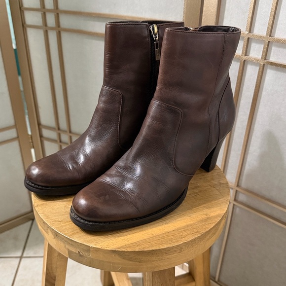 Nickels Shoes - Nickels soft leather boot in a rich coffee brown color, size 9